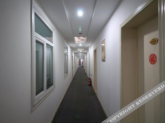 Лункоу: Y-Yuan Guesthouse (Longkou Huangcheng Bus Station)