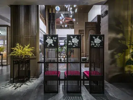 Шанхай: F&F Hotel