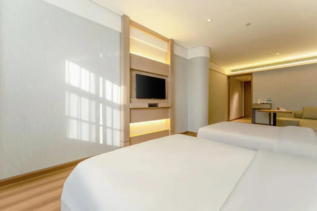 Нинбо: Four Seasons Qingteng Hotel (Ningbo South CBD Romon Universal City)