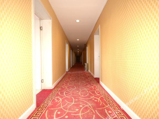Баодин: Shangqin Internet Hotel