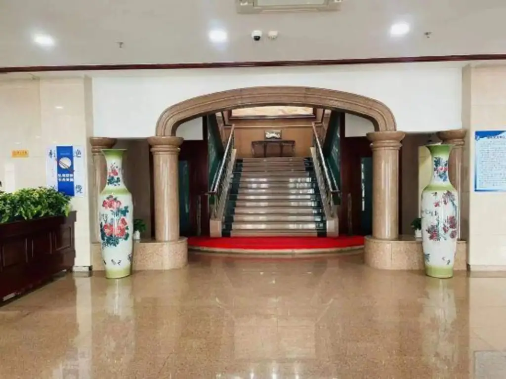 Далянь: Dalian International Exchange Center