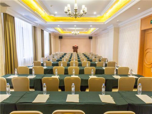 Юйлинь: Vienna Hotel Yulin Jincheng Zhenlin Branch