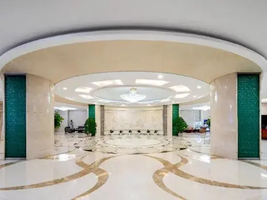 Шанхай: Sports International Hotel