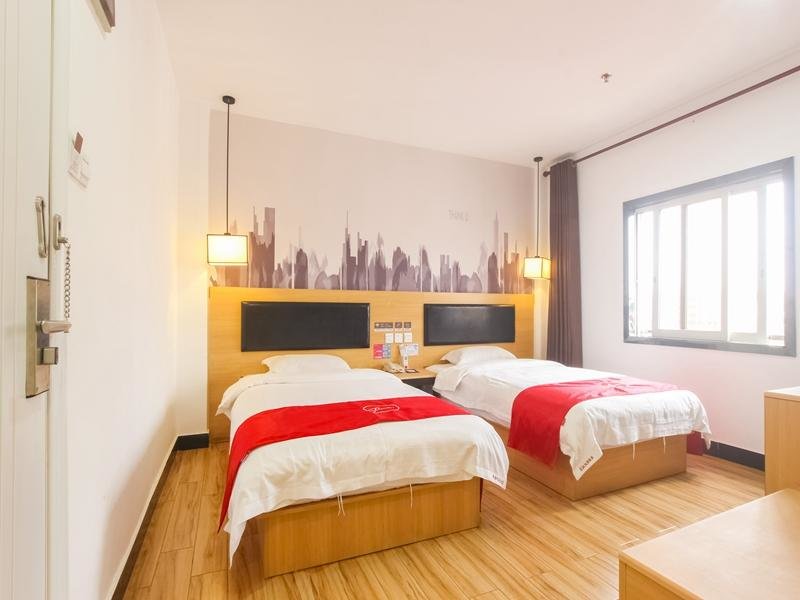 Гуанчжоу: Thank Inn Hotel Guangdong Guangzhou Huadu District Guangzhou North Station