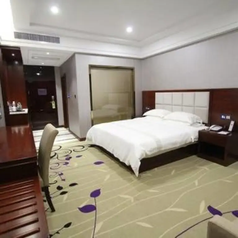 Фошань: Baihe Hotel (Foshan Lecong Tianyoucheng)