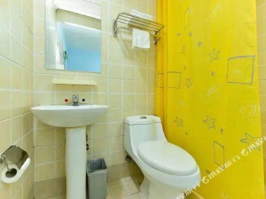 Шанхай: 99 Inn (Shanghai Songbin Road)