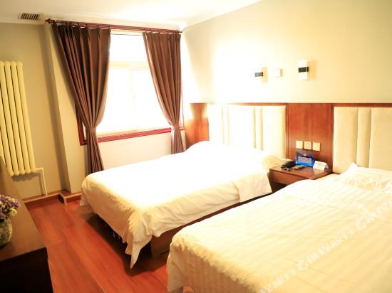 Пекин: Super 8 Hotel (Beijing Fengtai Railway Station Subway Station)