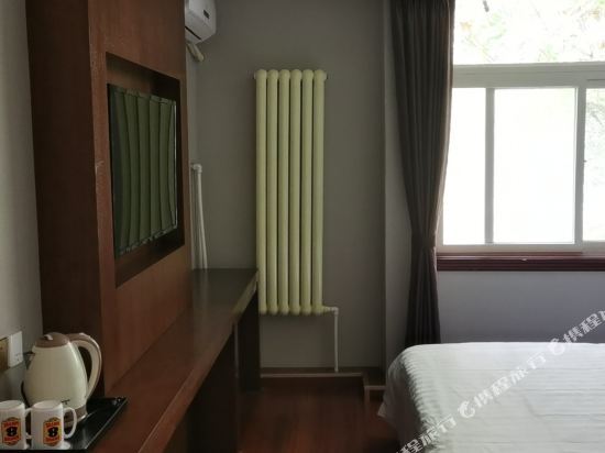 Пекин: Super 8 Hotel (Beijing Fengtai Railway Station Subway Station)