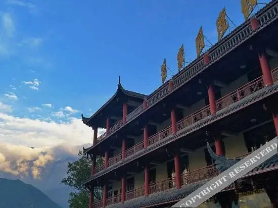 Фэньи: Xinjiayuan Holiday Hotel