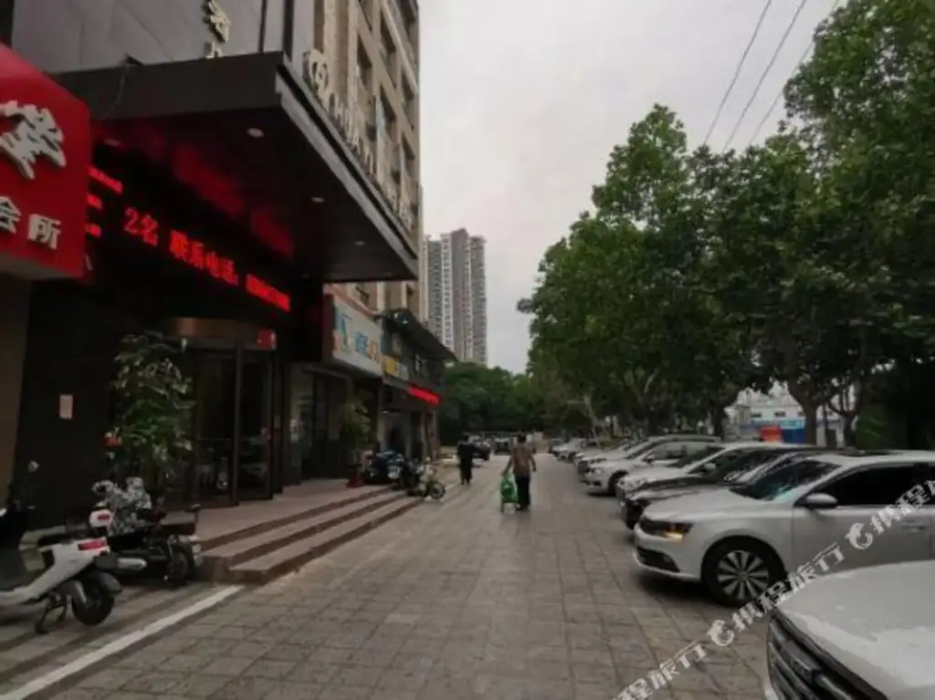 Huayi-Hotel — фото 1