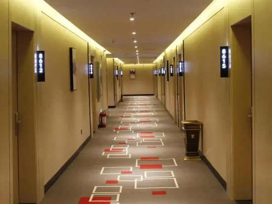 Чжанъе: Zhangye Xilaishun Holiday Hotel (Railway Station No.1 Middle School)