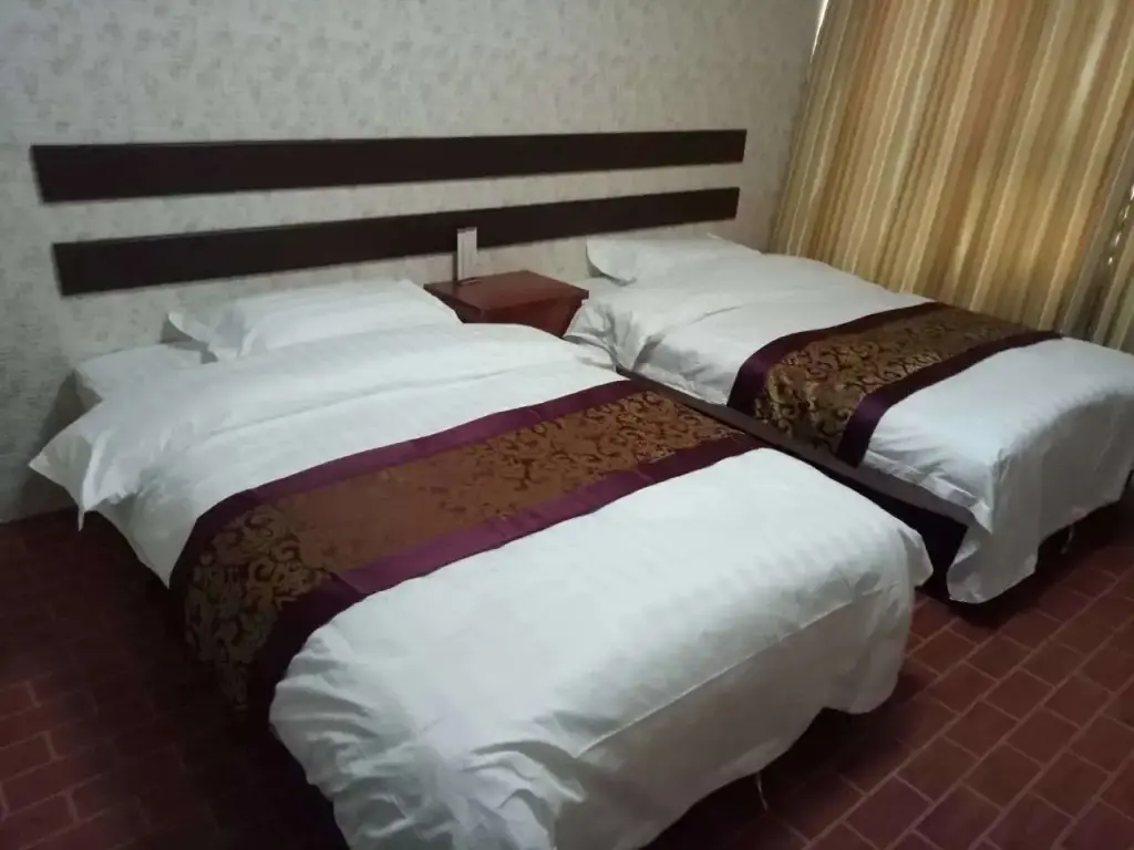 Баодин: Huayun Business Hotel