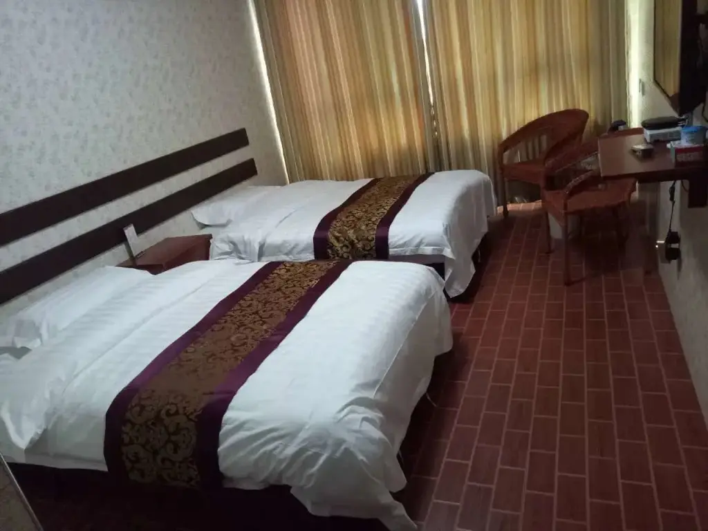Баодин: Huayun Business Hotel
