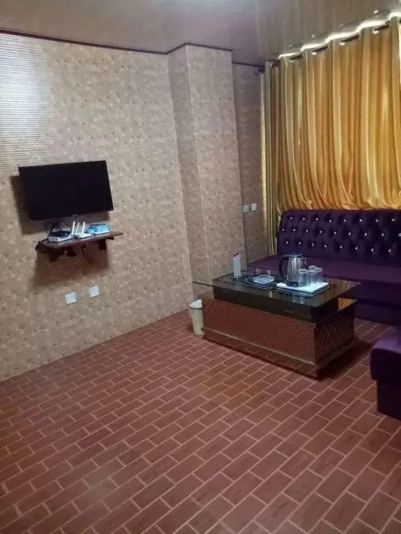 Баодин: Huayun Business Hotel