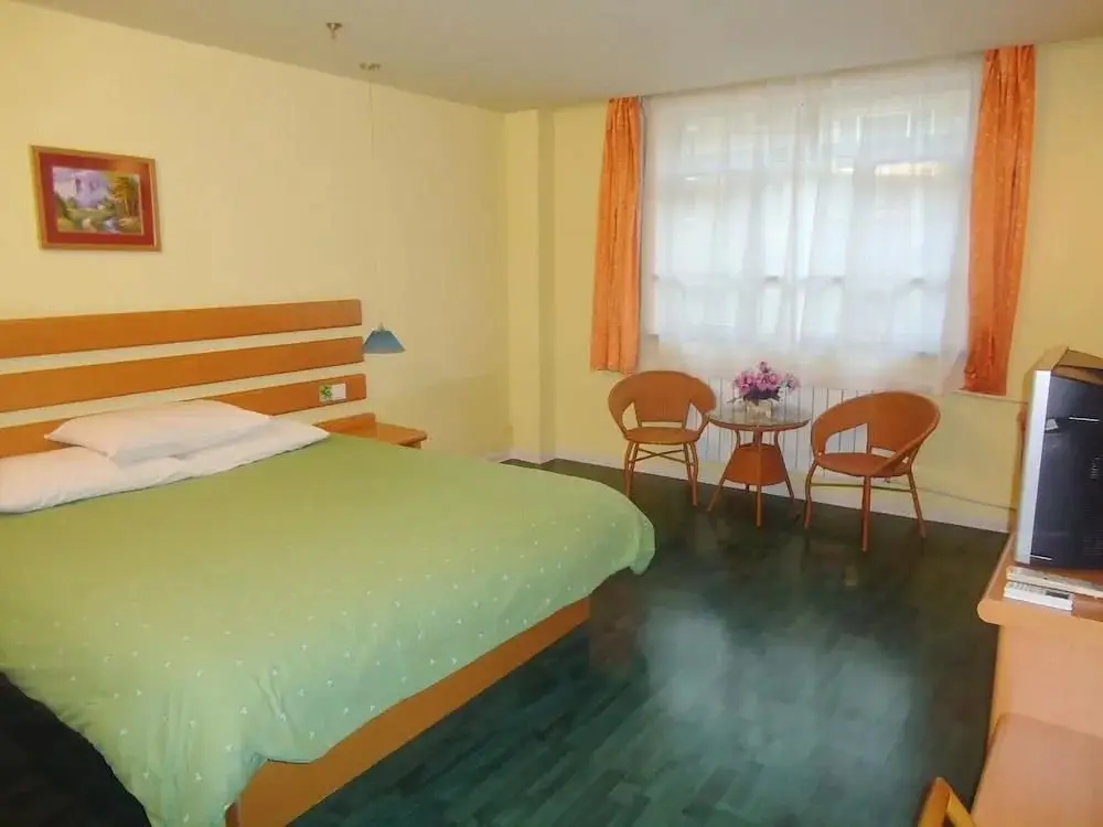 Хух-Хото: Home Inn Huhhot Statium