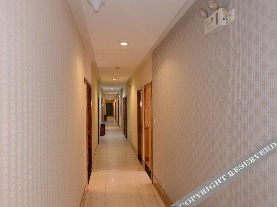 Нанкин: Sanchuan Hotel