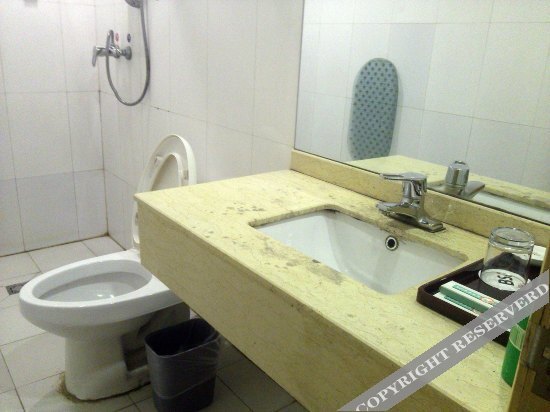 Нанкин: Sanchuan Hotel