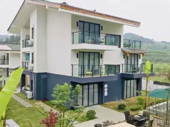 Гуйян: Water East Township House · River Bay Manor