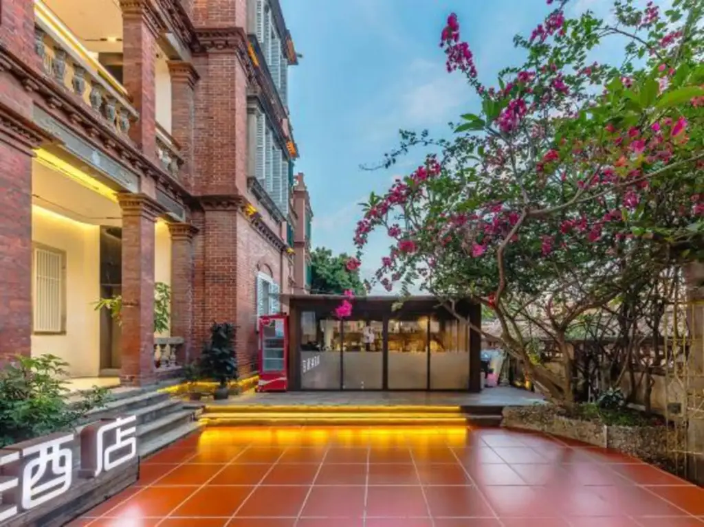 Pumpkin Tower Villa Hotel — фото 1