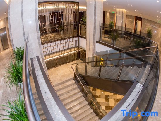 Шанхай: Gaoqiao Shihua Hotel