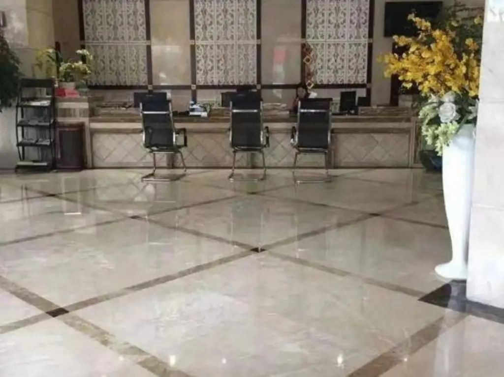 Цзуньи: Zheshang Hotel (Renhuai Government Store)
