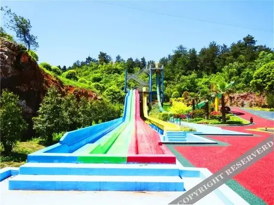 Гуйян: Xiangzhigou Maple Valley Holiday Hotel
