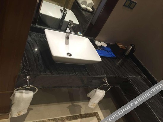 Далянь: Meichen Hotsping Business Hotel