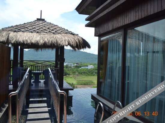 Баотин: Naxiang Mountain Rainforest Resort Hotel (Baoting Yanuoda)