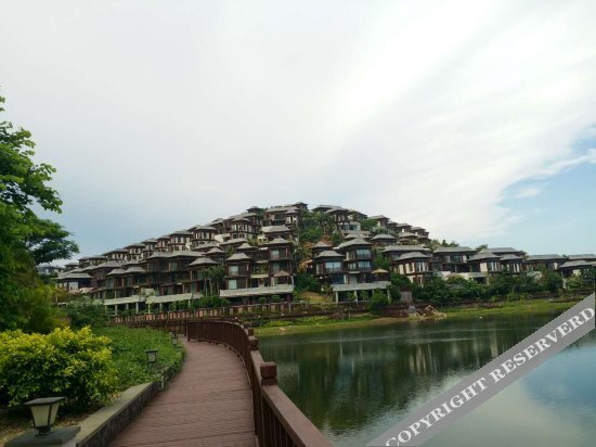Баотин: Naxiang Mountain Rainforest Resort Hotel (Baoting Yanuoda)