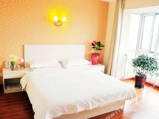 Хух-Хото: See More Hotel