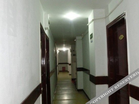 Шанхай: Renle Hotel