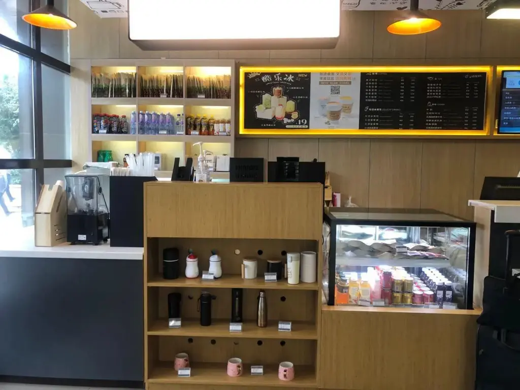 Чанчунь: Hanting Hotel Faw Changchun West Railway Station