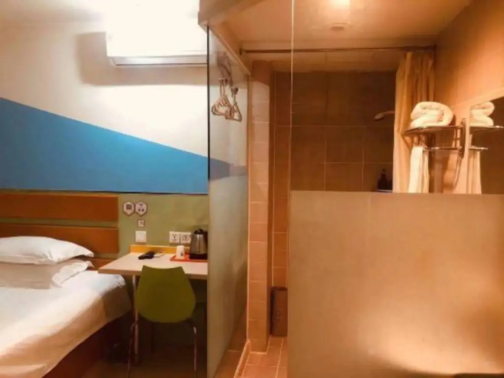 Чэнду: 99 Inn (Chengdu Yingmenkou)