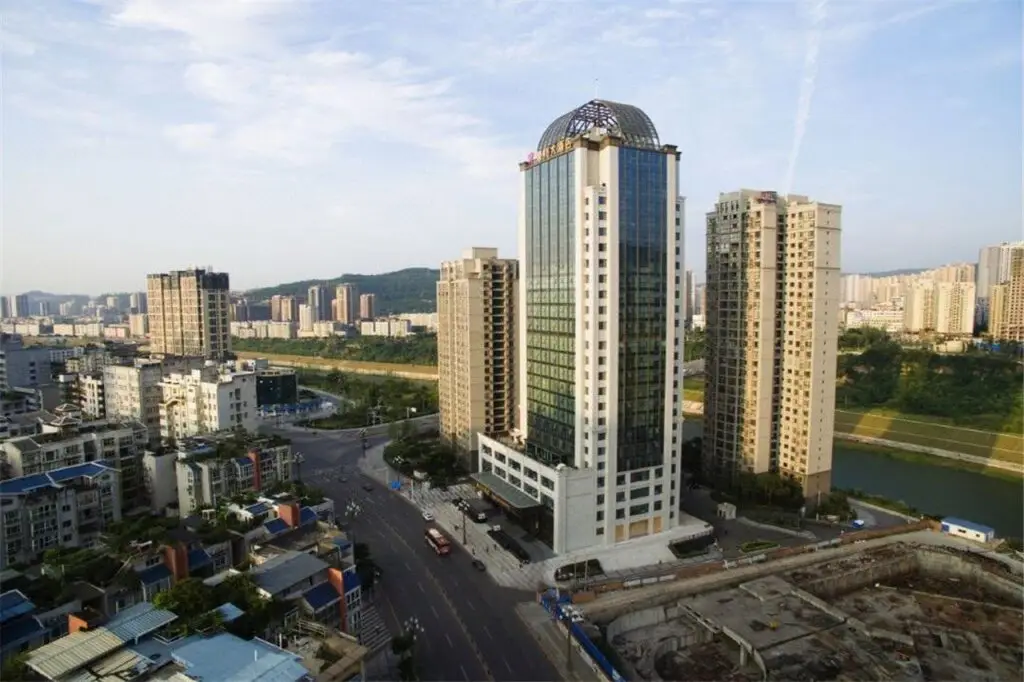 Qinchuan Hotel — фото 1