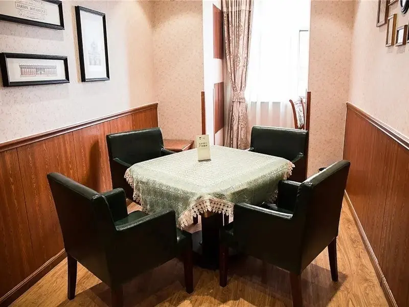 Чанчунь: Yake Xiaozhen Holiday Hotel (Changchun Zhongri Lianyi Hospital)