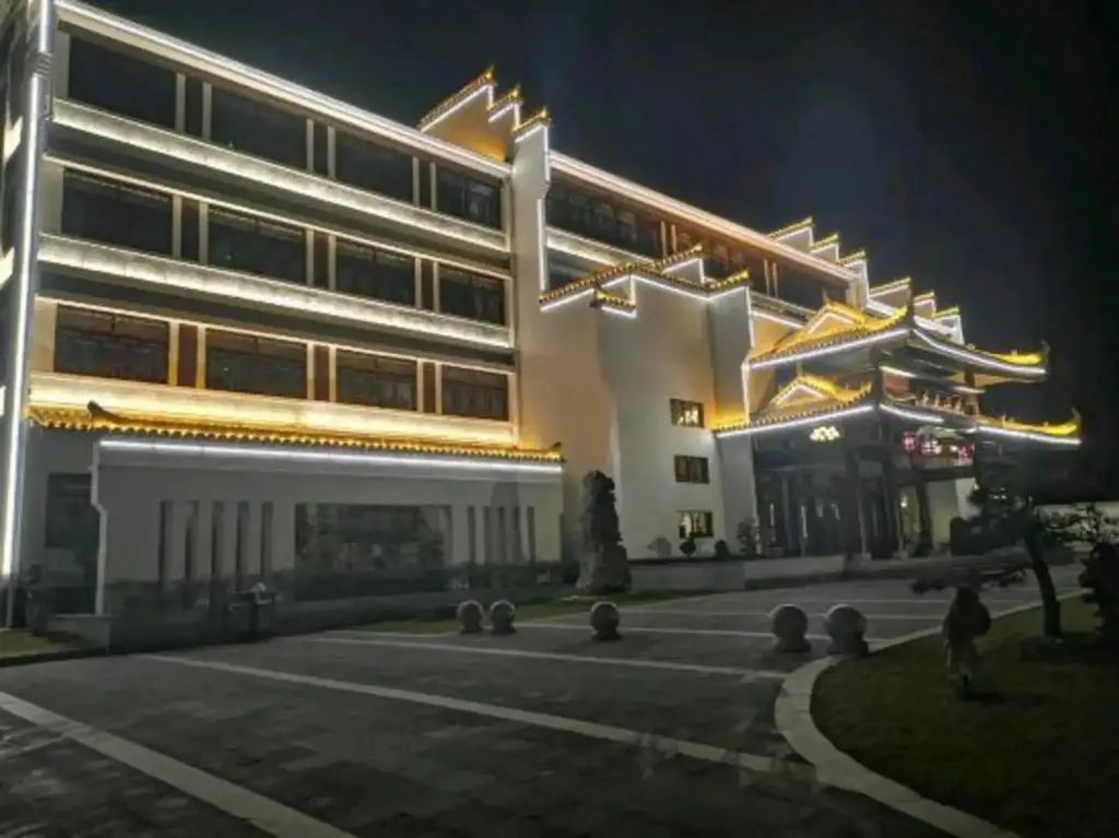 Shuimo Jiangnan Hotel — фото 1