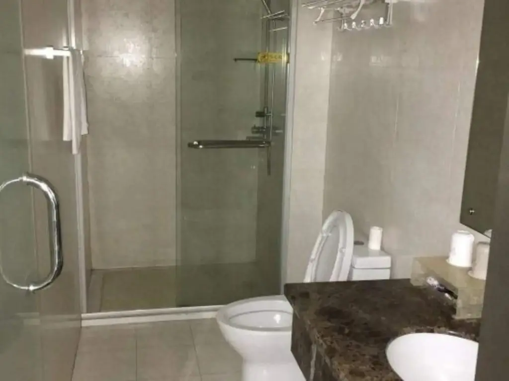 Цзясинь: Junyi Chain Hotel (Haiyan Qiyuan Chengbei East Road)