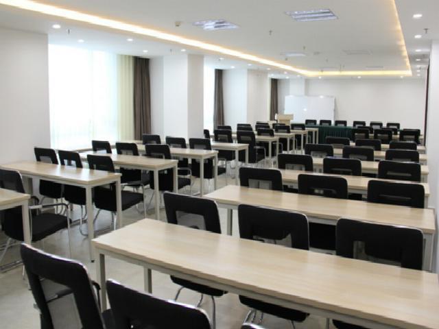 Тайчжоу: Jinjiang Inn Select Taizhou Medication City
