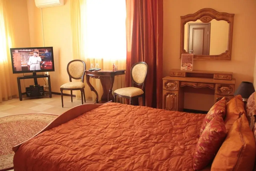Москва: Neskuchny Sad Hotel