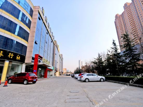 Лаиву: Ginza Jiayi Hotel (RT Mart store, Longtan street, Laiwu)