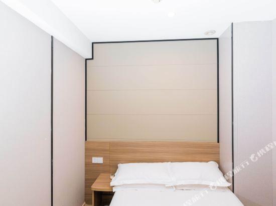 Нанкин: 100 Liangpin Inn (Nanjing Southeast University & Chengxin Avenue Subway Station)