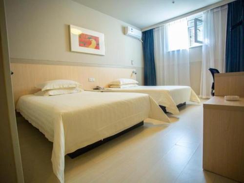 Хулудао: Jinjiang Inn Huludao Longgang Haibin