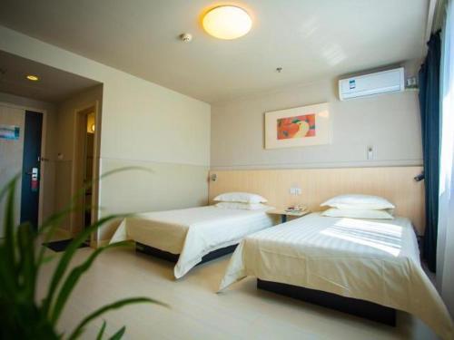 Хулудао: Jinjiang Inn Huludao Longgang Haibin