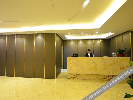 Чанша: LANWANHOTEL(Bishahu Subway Station Hunan  Telecommunications Vocational and Technical College Store)