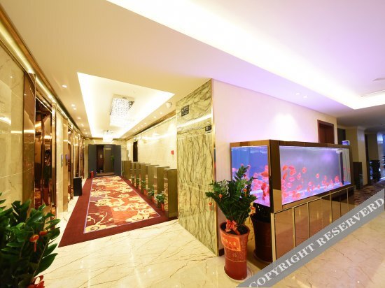 Чанша: LANWANHOTEL(Bishahu Subway Station Hunan  Telecommunications Vocational and Technical College Store)