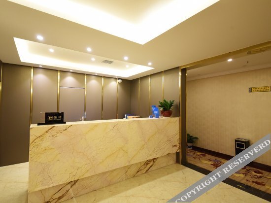 Чанша: LANWANHOTEL(Bishahu Subway Station Hunan  Telecommunications Vocational and Technical College Store)