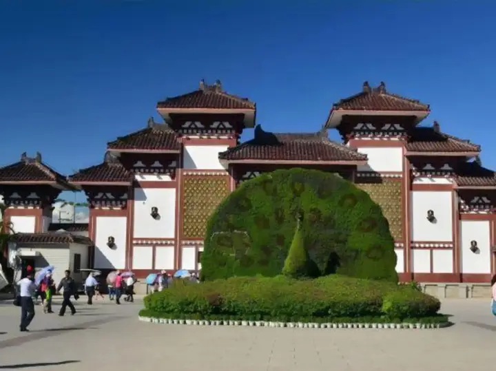 Нинбо: fenghuaxinpujingshangwujiudian