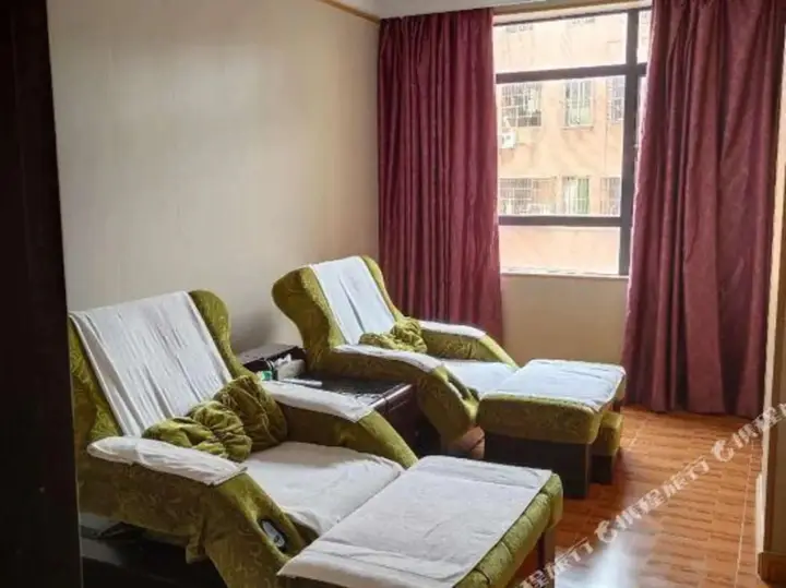 Гуанчжоу: Hongsheng Business Hotel(Guangzhou Zhongcun Metro Station)