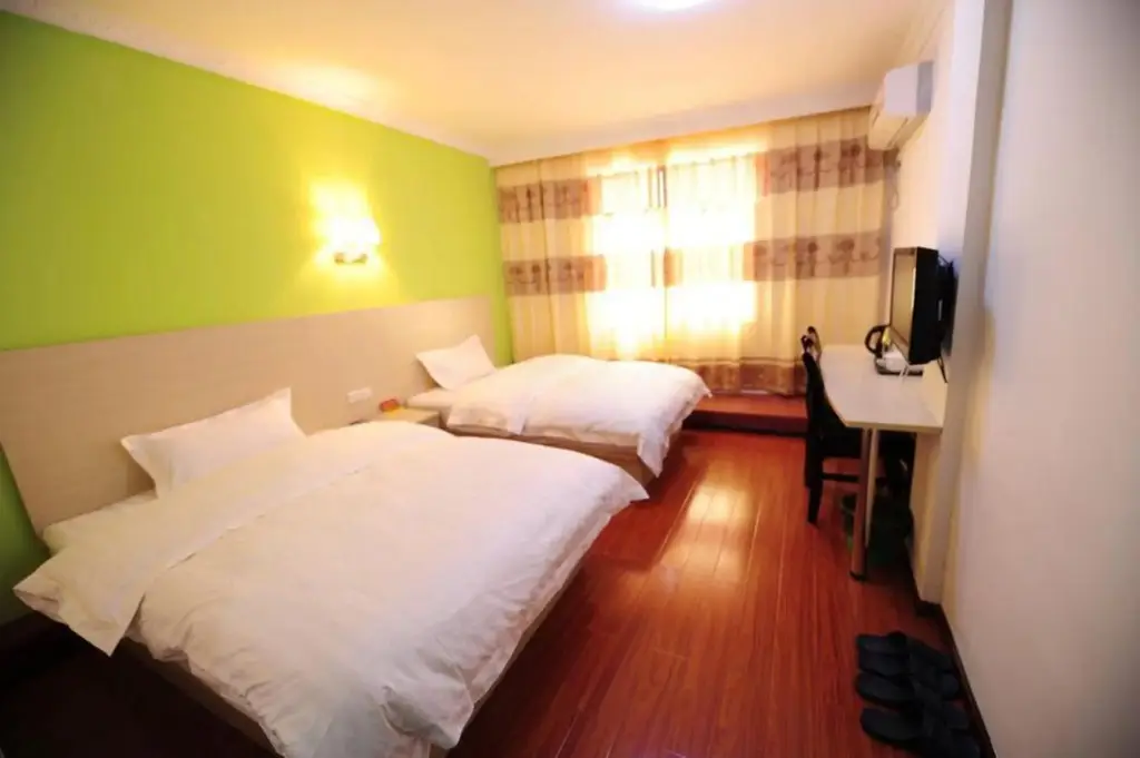 Ухань: Fulin Business Hotel