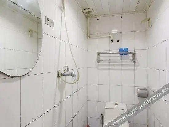 Циндао: Zijinghua Hostel